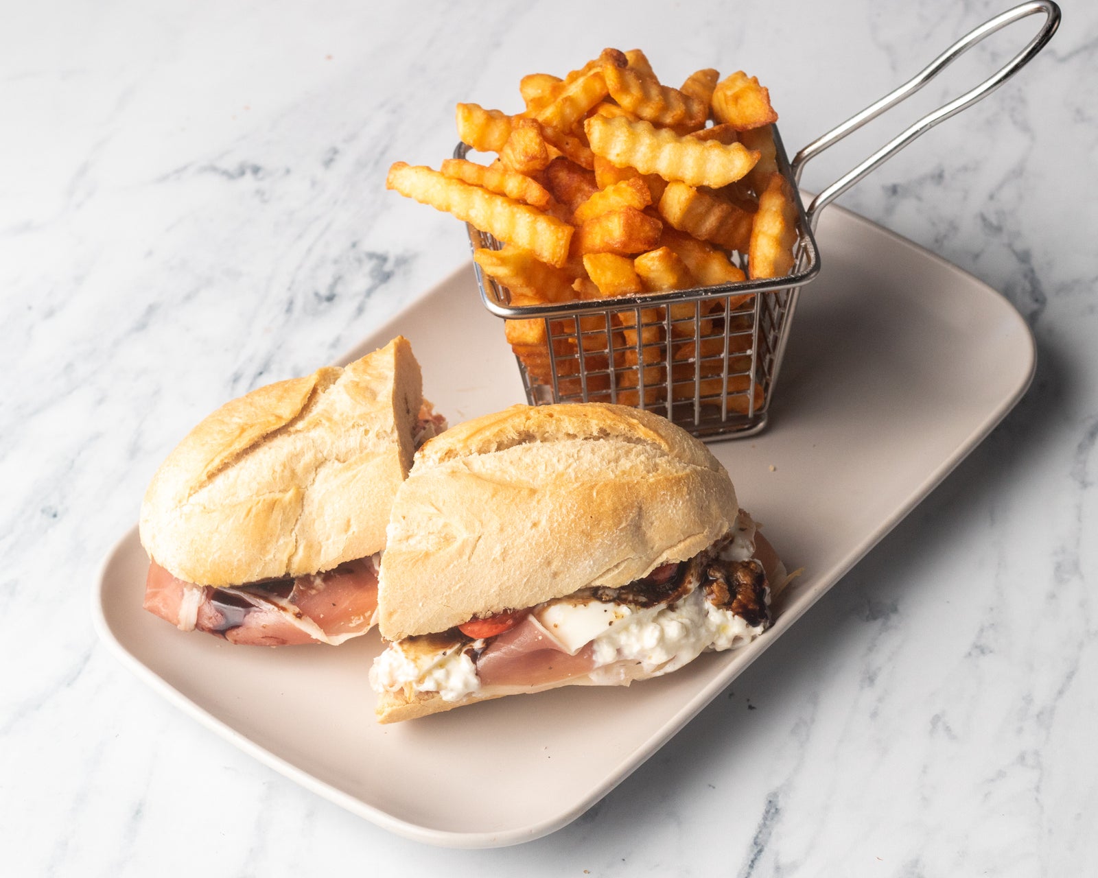 Prosciutto & Burrata Sandwich (Baguette)